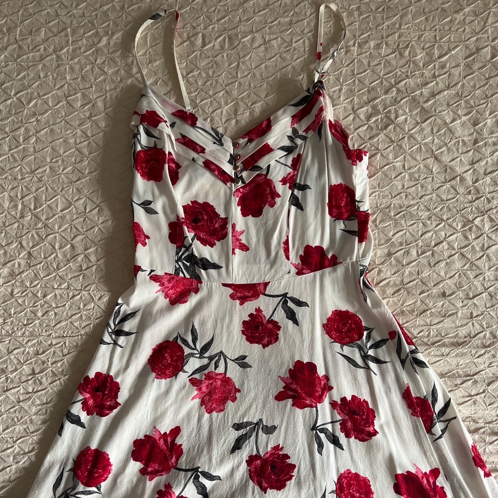 Dress - Picture 1 of 1